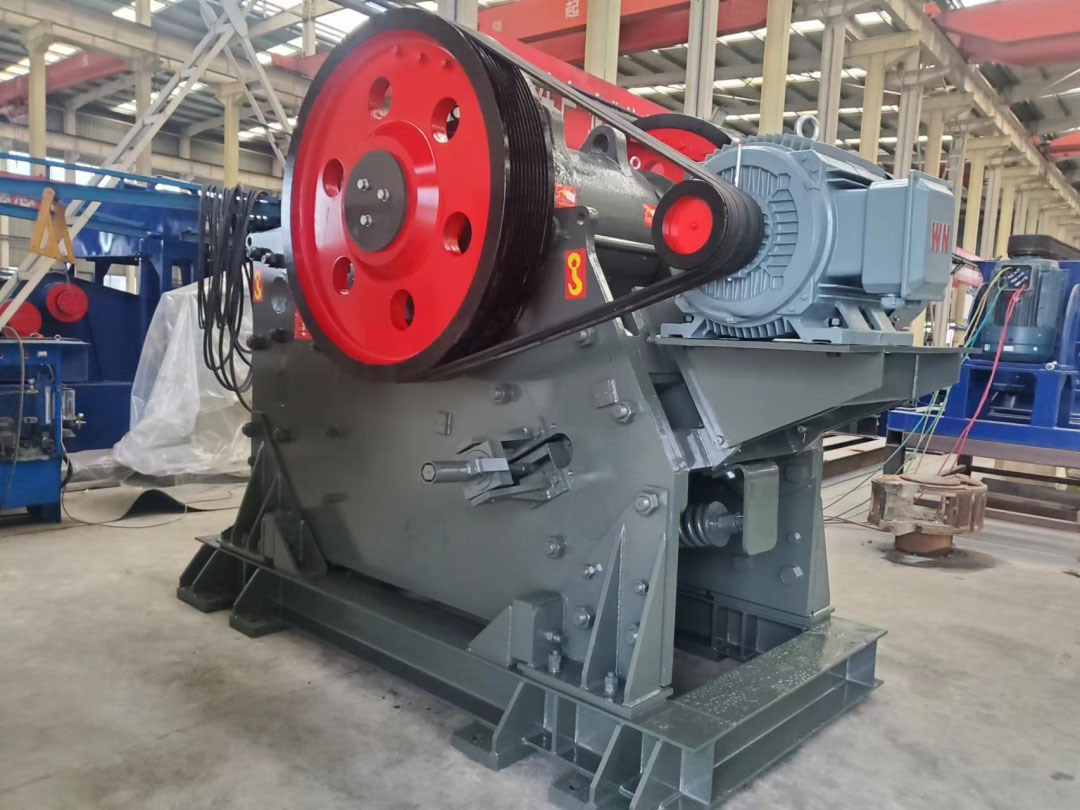 歐版顎式破碎機(jī)